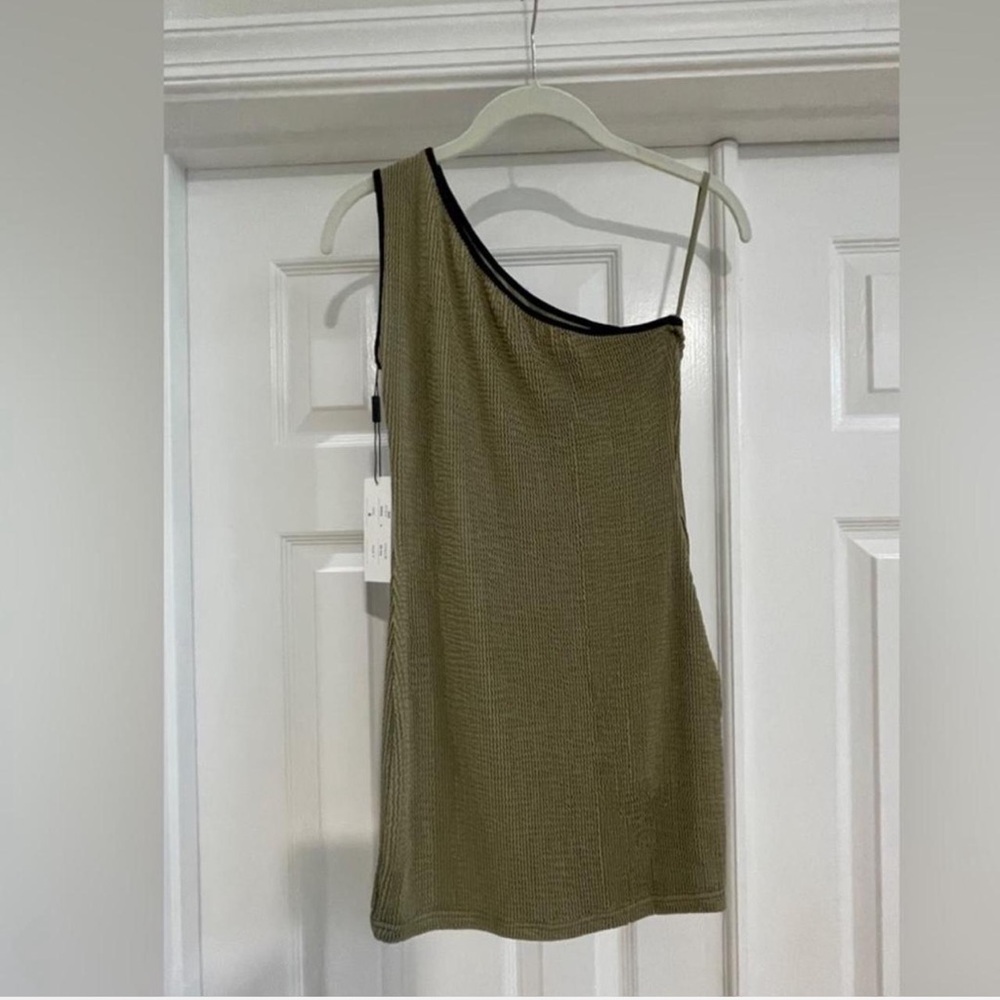 Indah Shae mini dress in Olive - Picture 6 of 13